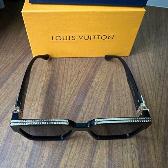 Louis Vuitton Black Sunglasses with Gold Accents - Picture 3 of 5